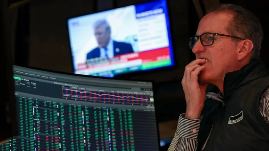 尾盘：三大股指本周均将录得涨幅