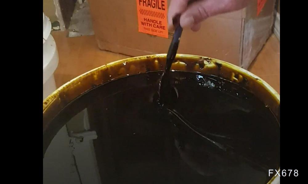 机构：油价走势存在显著的双向风险